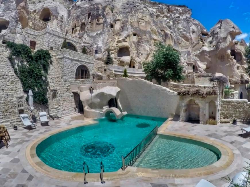 In Cappadocia l’hotel costruito nella roccia. La fotogallery