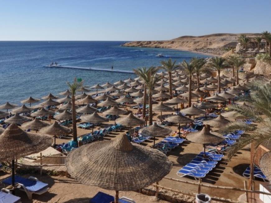 Stop al warning su Sharm, il Nord Europa torna sul Mar Rosso