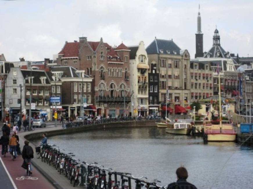 Airbnb, ad Amsterdam parte la registrazione obbligatoria per chi affitta