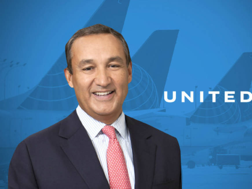 United Airlines cambia la travel policy dei dipendenti