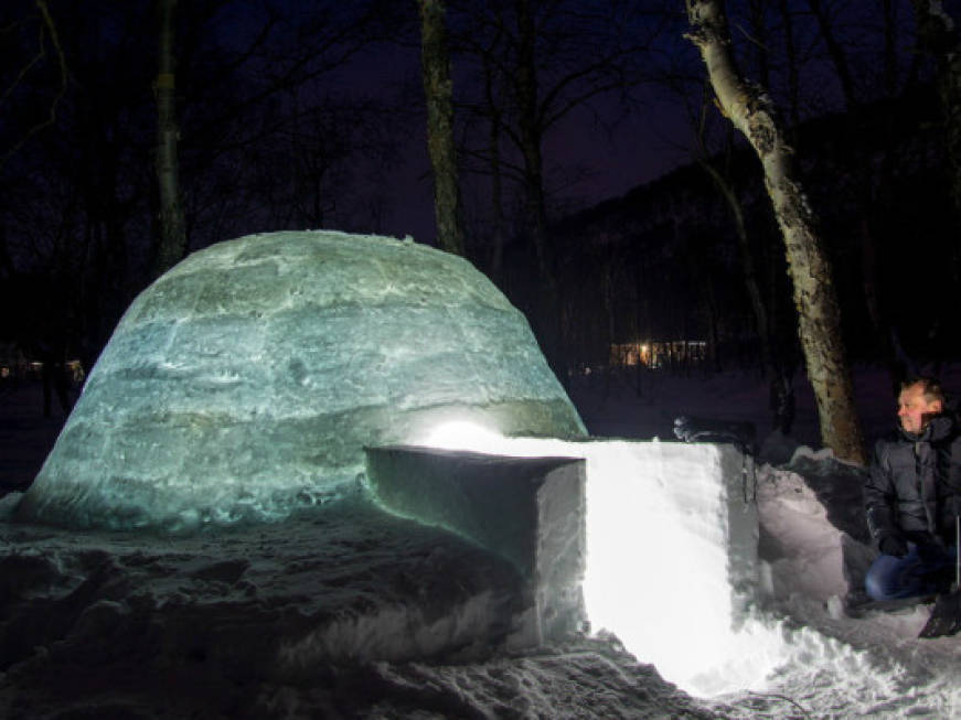 Dormire in un igloo: la Russia apre il suo primo hotel di neve