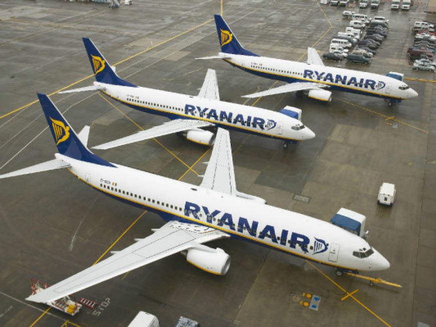 Ryanair taglia i costi per i bagagli in stiva