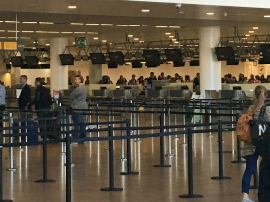 Disagi in aeroporto: l’intelligenza artificiale potrà prevedere i ritardi e gli imprevisti