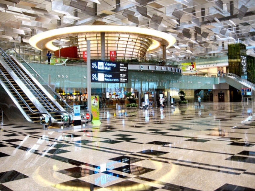 Singapore usa il traino del Changi Airport per promuovere valore