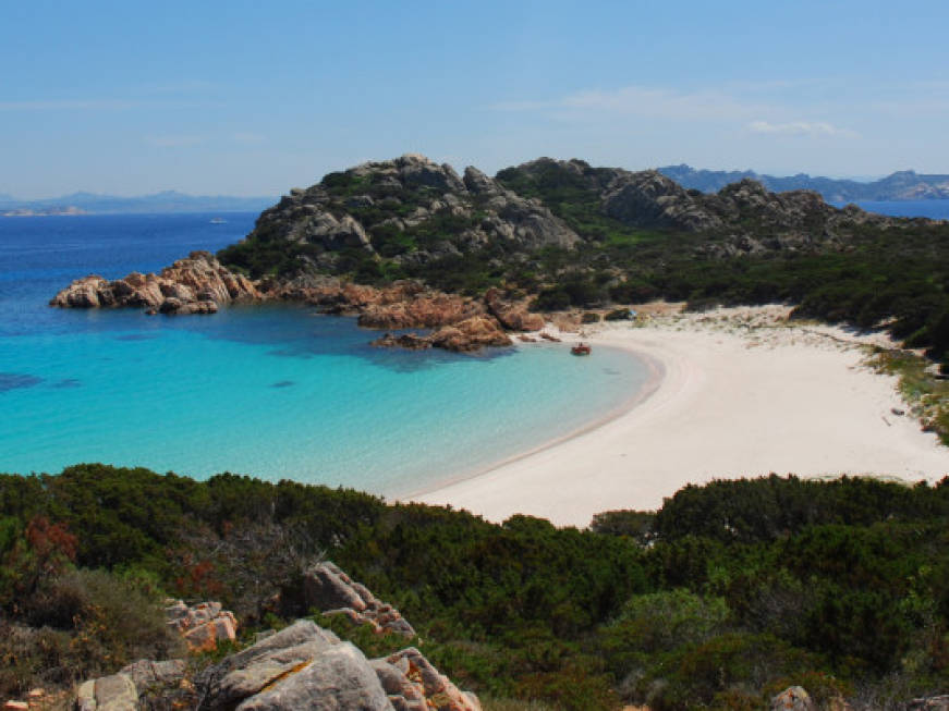 Boom di turisti in Sardegna, scali a più 3,2 per cento sul 2013