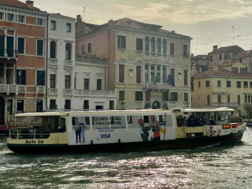 Venezia, il vaporetto si paga con carte e dispositivi contactless