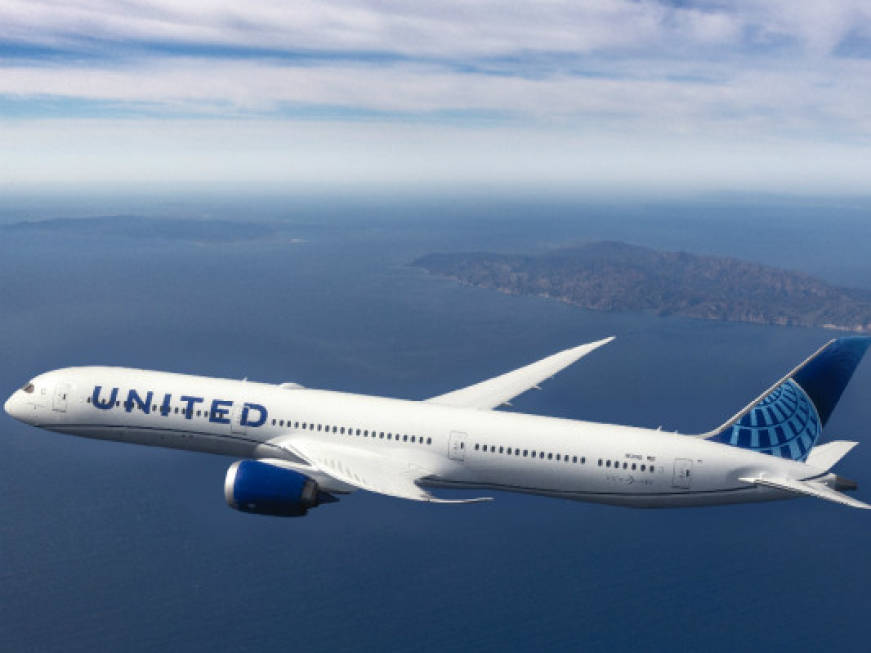 United Airlines: compenso triplicato per i piloti che voleranno di più a gennaio