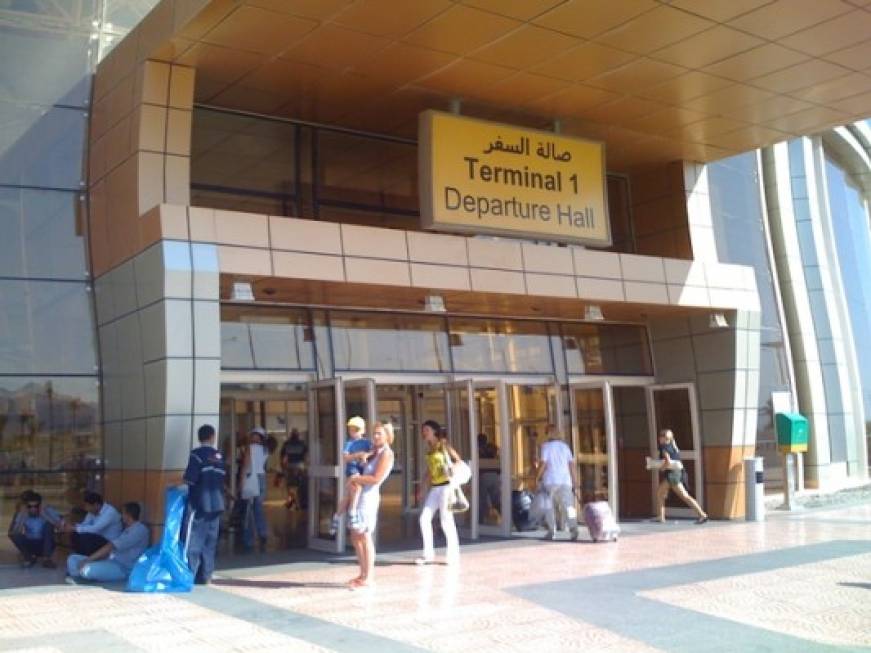 Sharm, Thomas Cook prolunga la sospensione dei voli