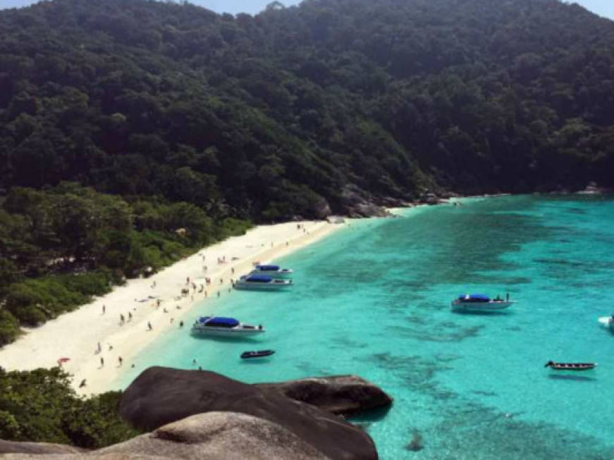 No al turismo di massa, la Thailandia chiude un&amp;#39;isola
