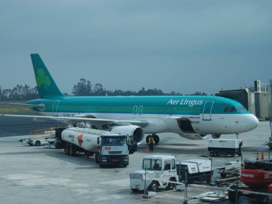 Etihad alza la quota in Aer Lingus mentre Ryanair retrocede