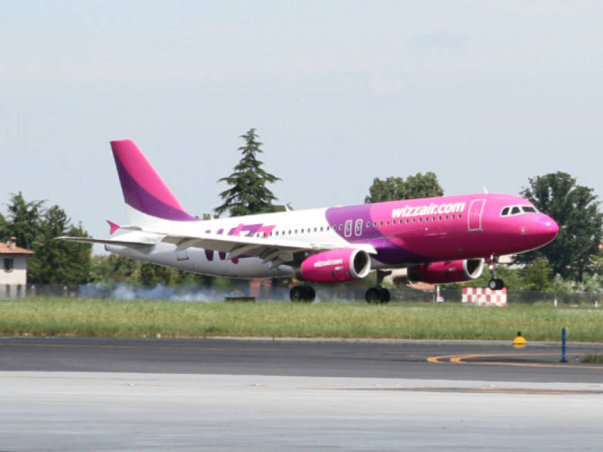 Wizz Air agevola l&amp;#39;imbarco prioritario, consentito un oggetto di piccole dimensioni