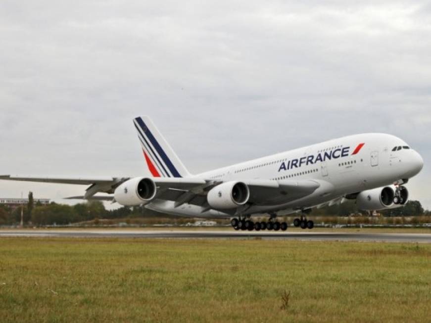 Sciopero in Francia, Air France cancella alcuni voli per l&amp;#39;Italia