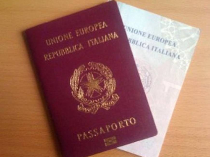 Passaporti, Governo pronto a togliere la tassa