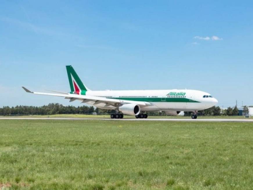 Alitalia, ricavi e passeggeri business in crescita