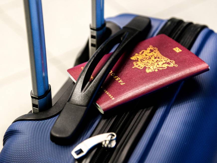 Cambiano i viaggi,EY: “Si apre l’eradell’hybrid travel”