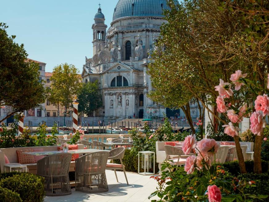 Inside The St. Regis Venice, terrazza fra antico e contemporaneo