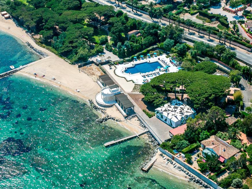 Francia: COMOriapre lo storicoLe Beauvallon