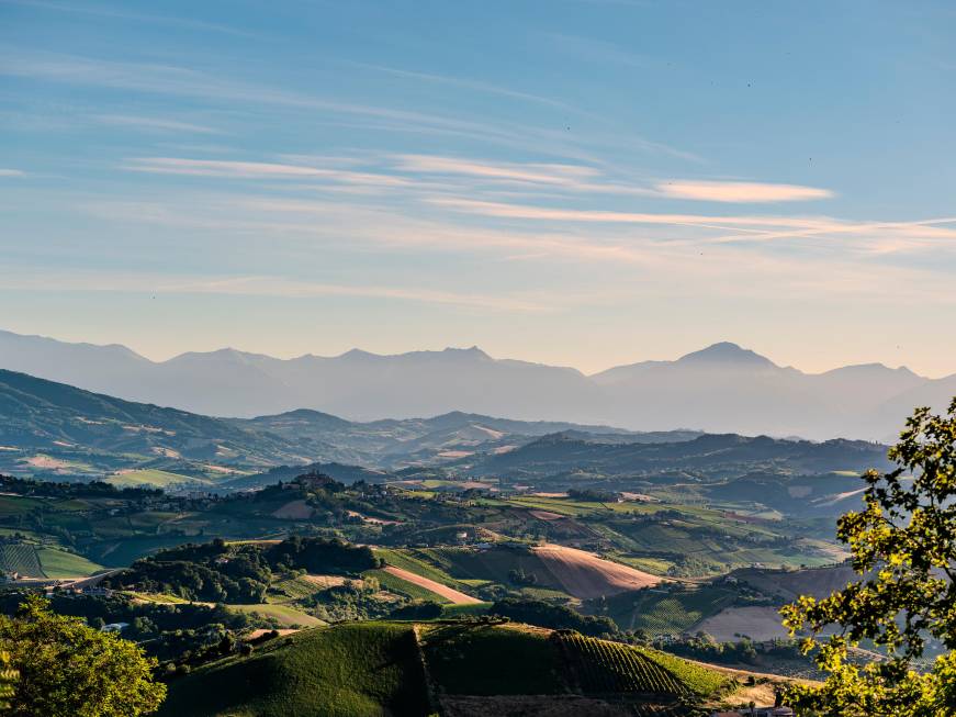 Vacanze attive nelle Marche, un’app per cercare escursioni ed esperienze