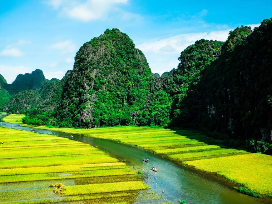 Vietnam verso visti speciali per chi spende di più