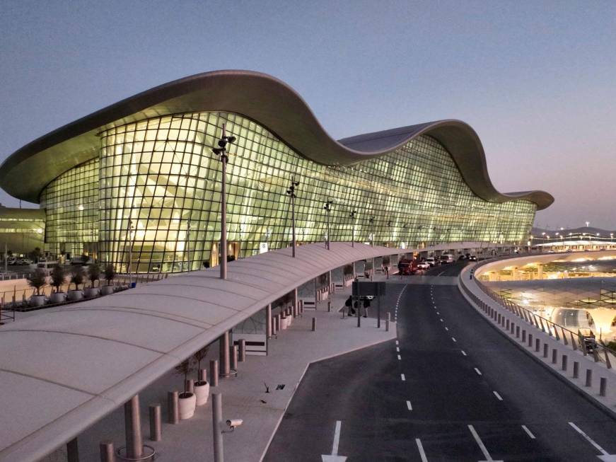 Abu Dhabi International Airport cambia nome, nasce il nuovo Zayed International Airport