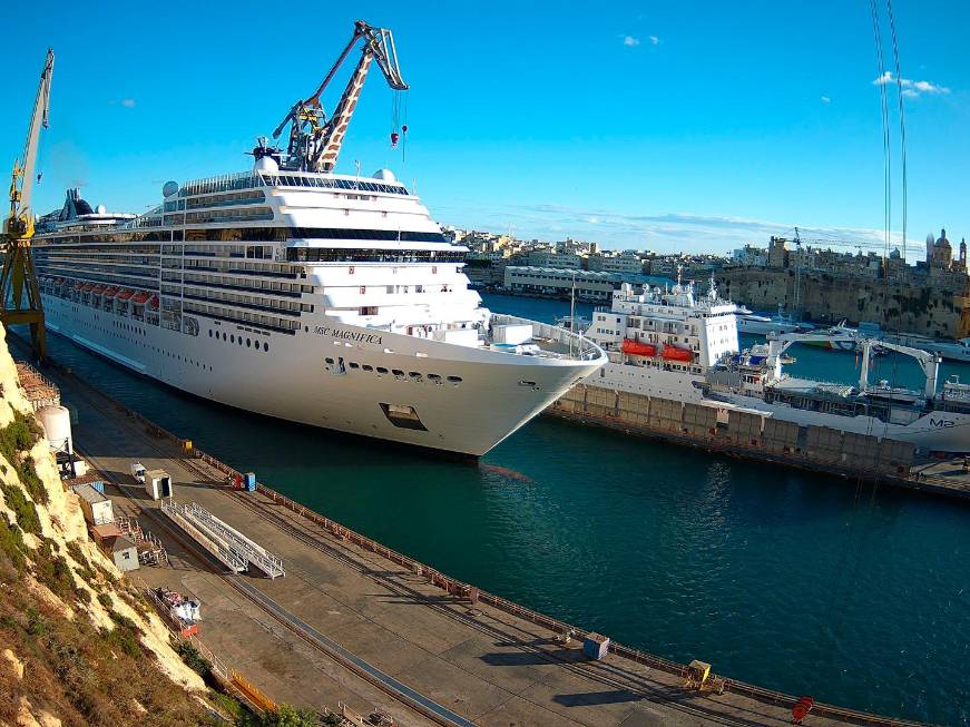 Msc Magnifica e Msc Poesia pronte per il refitting nel cantiere navale di Malta