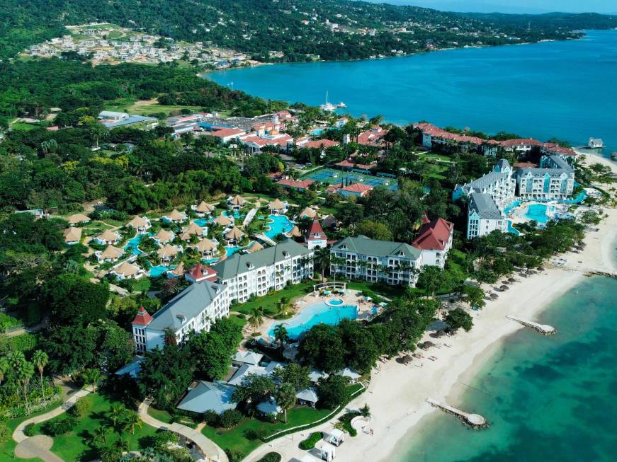 Sandals, un pianoda 200 milioniper la Giamaica