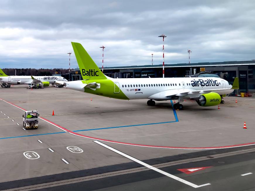 Air Baltic, finanziamento da 140 milioni di euro per mantenere l'operatività