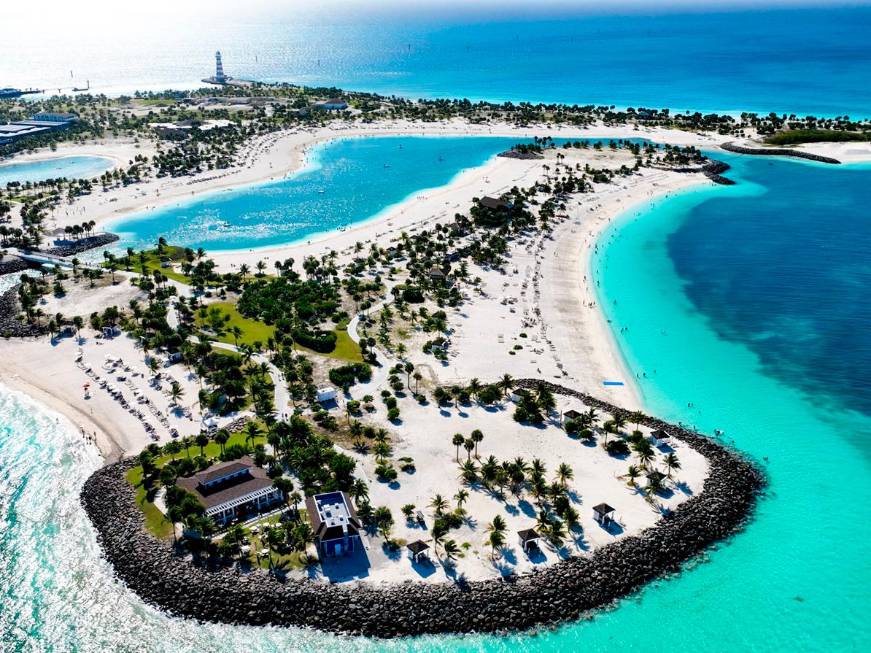 Isole, beach club, waterparkLe crociere investono suglispazi ad accesso esclusivo