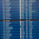 Il tabellone dei voli all’aeroporto di Toronto