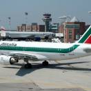 Alitalia non cedeProve tecniche di rilancio