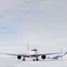 Una pista tra i ghiacci dell’Antartide: l’impressionante decollo di un B767 Icelandair