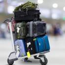Scioperi, lunghe code, bagagli non consegnati: primo weekend di passione negli aeroporti