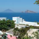 Divieto di sbarco a Stromboli, i turisti si riversano su Panarea