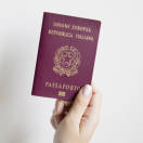 Passaporti e carte d’identità agli sportelli postali: parte il progetto