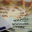 L’euro scende sotto il dollaro: le conseguenze per il turismo
