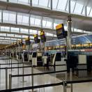 Code a Heathrow, lo scalo ai passeggeri: “Usate gli e-Gates”