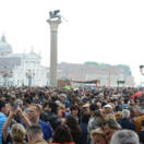 A Venezia spuntano i manifesti anti turisti