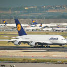 Lufthansa cambia i piani e si concentra sugli aerei per corto e medio raggio