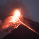 Guatemala, erutta il vulcano: chiuso l'aeroporto della capitale