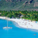 Turismo a gonfie vele per Antigua e Barbuda: boom di presenze in luglio