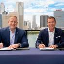 Jason Liberty, chairman e ceo di Royal Caribbean Group, e Adam Stewart, executive chairman di Sandals Resorts