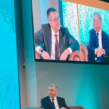 Pier Ezhaya a tutto campo:governare il cambiamento