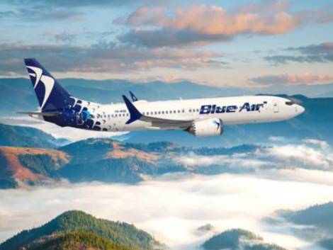 Blue Air sospende i collegamenti per una settimana