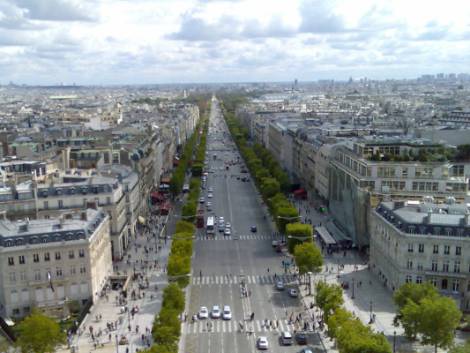 Parigi, il Comune pensa a vietare gli affitti Airbnb nel centro storico