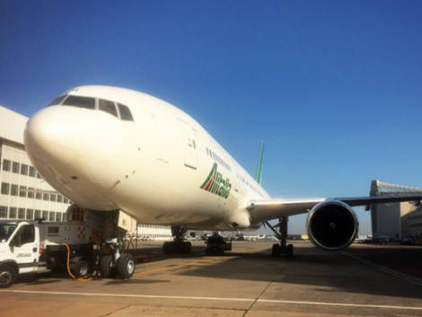 Vendita di Alitalia, spunta la pista cinese: “C'è un forte interesse per la compagnia”