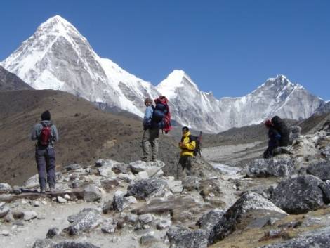 Nepal, nuove regole: per il trekking sarà obbligatoria una guida locale