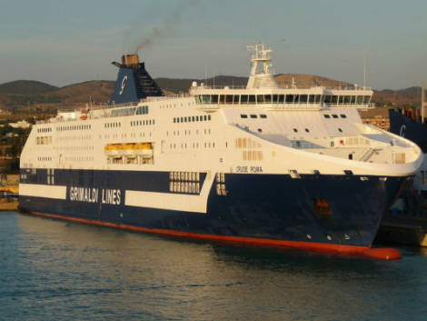 Restyling e allungamento per due ferry Grimaldi Lines