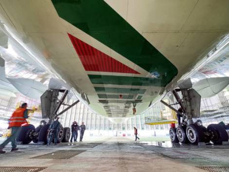 Dossier Alitalia, il piano di Draghi: vendita aviation a Ita e 3 bandi