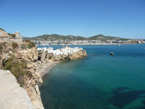 Fine anno alle Baleari, assicurazione gratuita per i turisti
