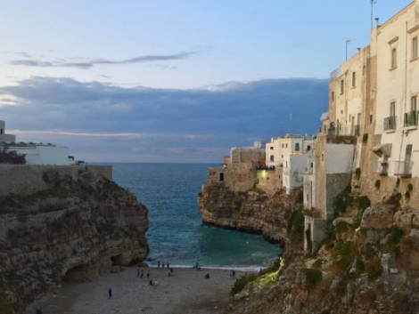 Puglia, a luglio calano le presenze a causa del caro prezzi